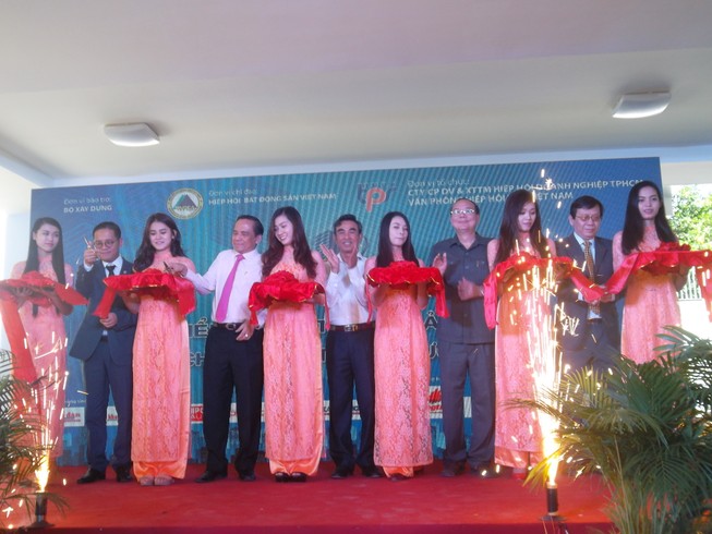 Khai mạc triển lãm Bất động sản “1 tỉ đồng”