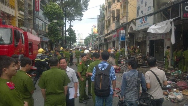 Cháy kinh hoàng tại TPHCM, 7 người chết