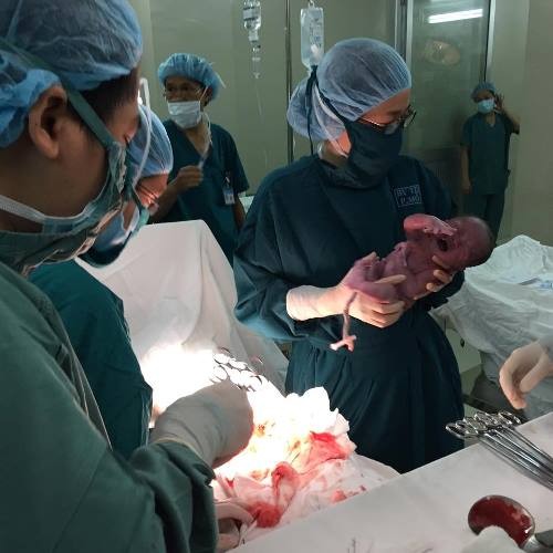Cứu sống ngoạn mục bé mắc bệnh tim từ trong bụng mẹ
