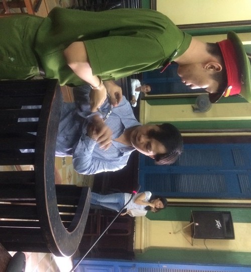Cù cưa trả nợ, bị đâm chết
