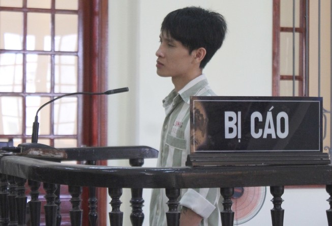 Phạm nhân thụ án chung thân hành hung cán bộ quản giáo