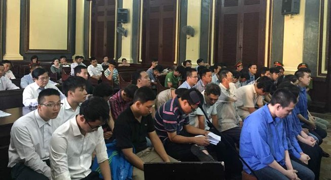 Cả giám đốc, bác sĩ tham gia đường dây đánh bạc hàng trăm tỉ đồng