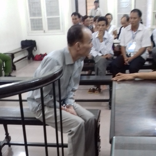 Cuồng ghen, xách dao truy sát người tình của vợ