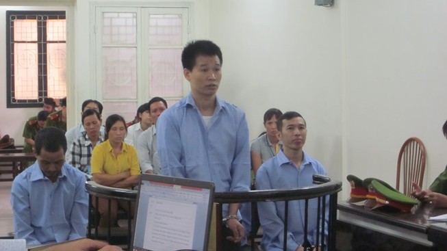 Thợ hồ bị đánh dã man đến chết vì muốn ứng tiền công chơi bài