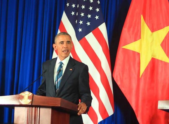 Tổng thống Obama công bố gỡ bỏ cấm vận vũ khí đối với Việt Nam