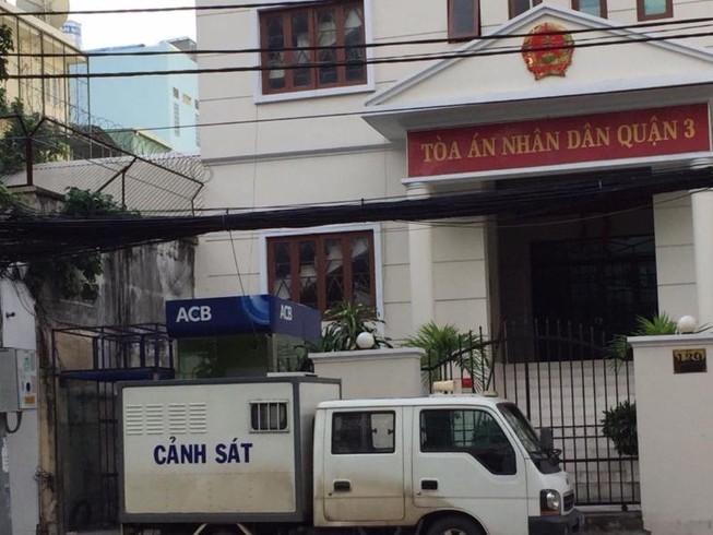 Tên trộm được vợ giải vây vẫn không chạy thoát