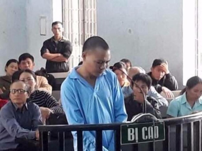 Hiếp dâm bạn của con, lãnh án chung thân