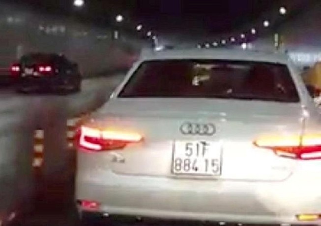 Xe Audi chạy vào làn xe máy ở hầm Thủ Thiêm sẽ bị phạt