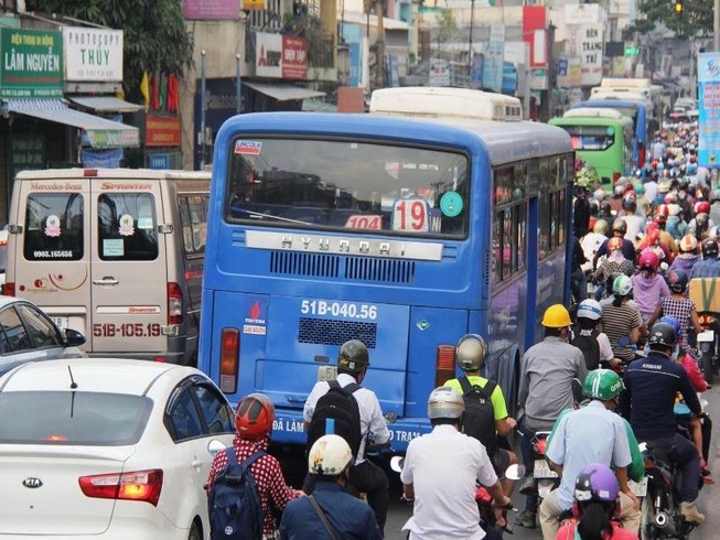 TP.HCM tăng hơn 1.000 chuyến xe buýt phục vụ dịp lễ 2-9