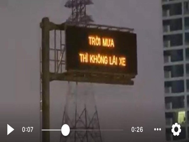 Vì sao trời mưa thì không lái xe?