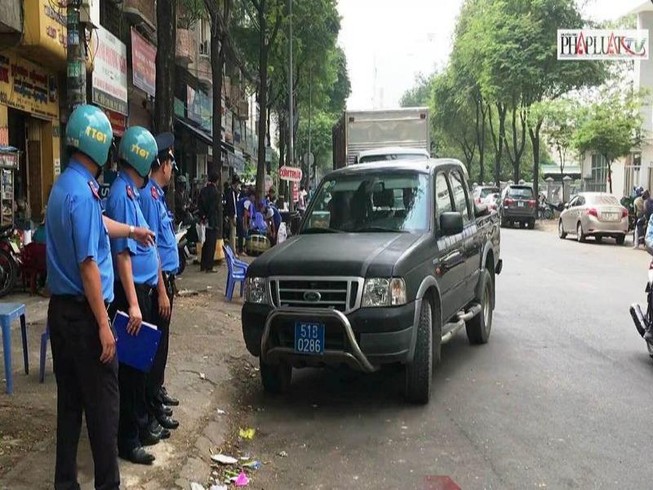 Không để ô tô trên 16 chỗ đón khách ở nội ô