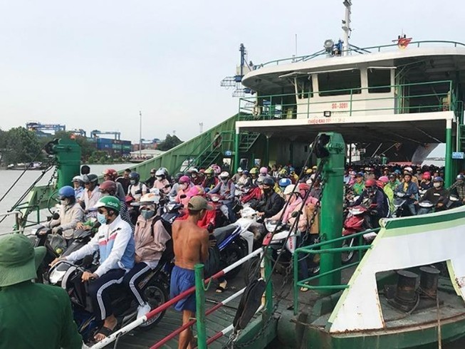 Nóng: Phà Cát Lái lại hoạt động bình thường