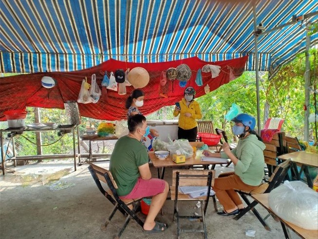 Thủ Đức: 2 người bị phạt vì không đeo khẩu trang