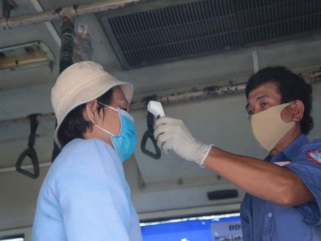 Tuyến xe buýt đầu tiên ở TP.HCM hoạt động trở lại