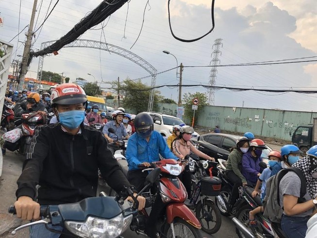 2 điểm kẹt xe mới ở quận 9 khiến dân ngán ngẩm