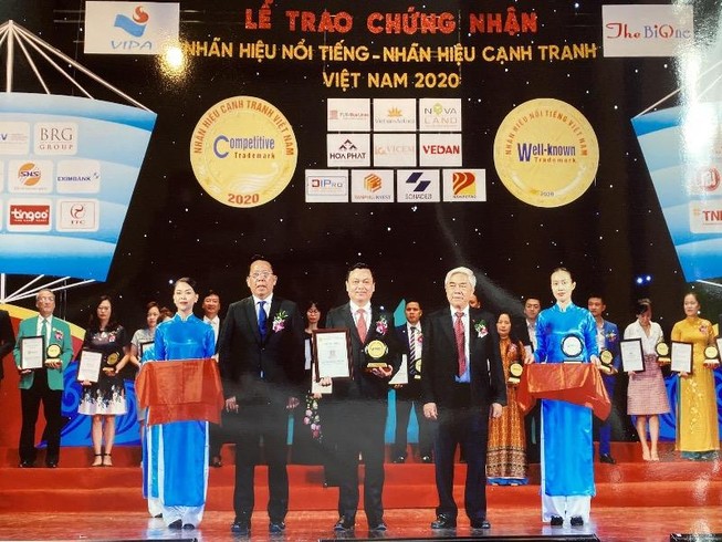 Phương Trang vào Top 20 nhãn hiệu nổi tiếng nhất Việt Nam