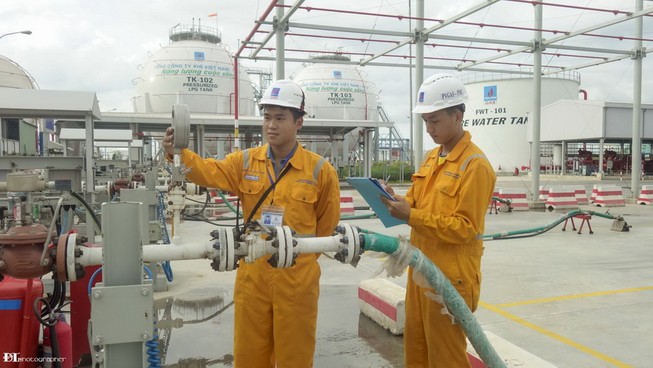 Ông lớn họ dầu khí ‘kẻ cười, người khóc’