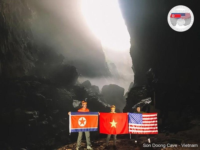 Tung tour giảm giá đi Mỹ, Triều Triên nhân thượng đỉnh