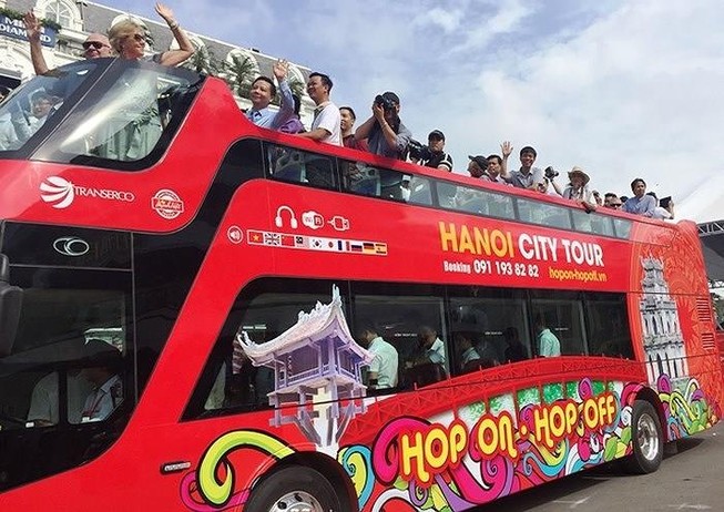 Tuyến bus du lịch - City tour của Hà Nội tham gia phục vụ miễn phí cho các phóng viên tham gia đưa tin về hội nghị thượng đỉnh Mỹ - Triều