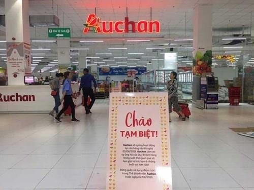 Ông lớn ngoại tháo chạy trước 'miếng bánh' 180 tỉ USD: Vì sao?