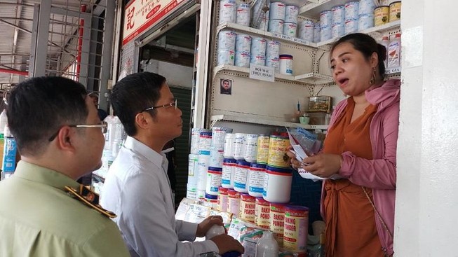 Bộ trưởng ‘vi hành’ 3 chợ, trung tâm thương mại ở TP.HCM