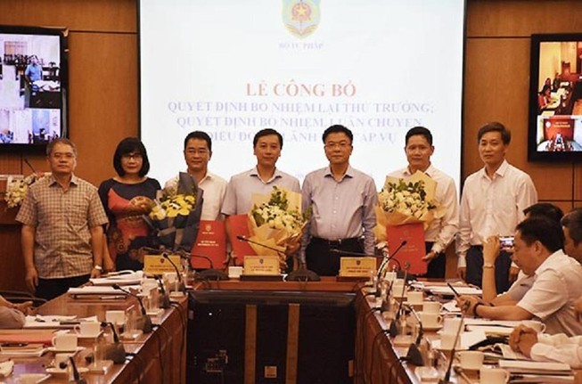 Nhân sự mới