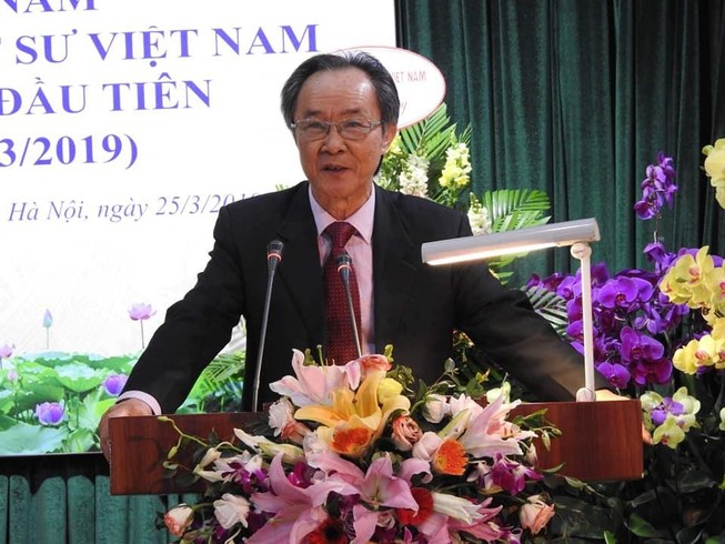 Trước ngày truyền thống luật sư, nghĩ về lẽ công bằng
