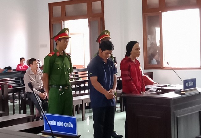 Chị dâu đưa em rể vào tù