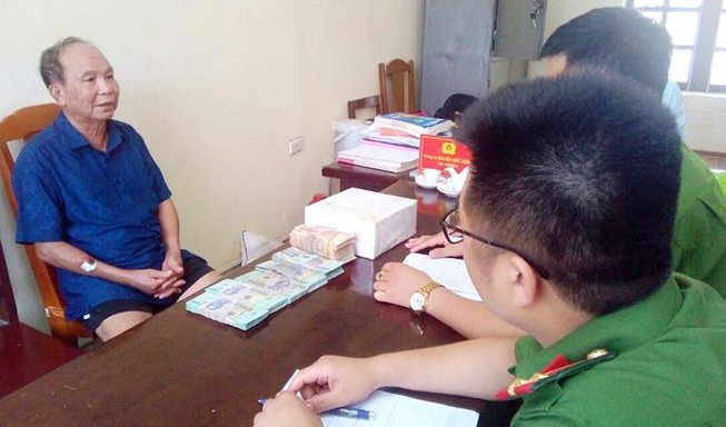 Bắt giữ 3 người vận chuyển 3 bánh heroin ra Hà Nội