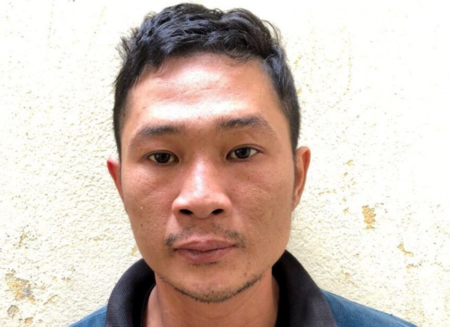 Bắt giữ người tuồn ma túy vào nhà tạm giữ cho bạn nghiện