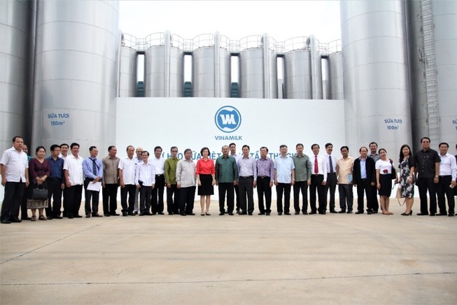 Vinamilk tiếp đoàn đại biểu cấp cao Lào