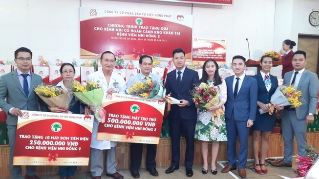 Hơn 1,2 tỉ đồng đến với bệnh nhân nghèo Nhi đồng 2