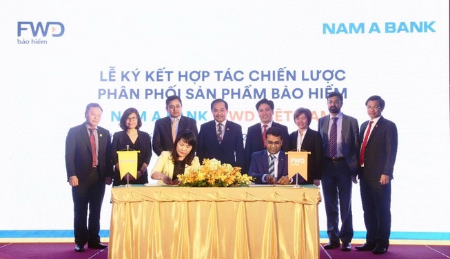 FWD ký hợp tác độc quyền 15 năm với Nam A Bank