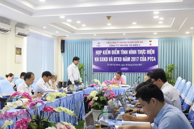 Tổng giám đốc EVNNPT làm việc với Truyền tải điện 4