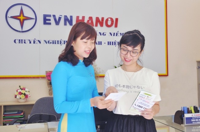 Khách hàng ngỡ ngàng với dịch vụ cấp điện trực tuyến