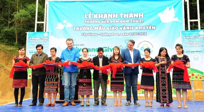 FCV: Khánh thành trường Đèn Đom Đóm thứ 21