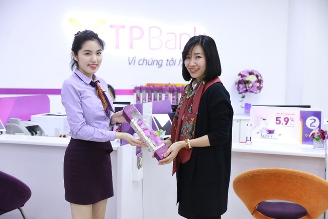 TPBank tri ân khách hàng nữ dịp 8-3