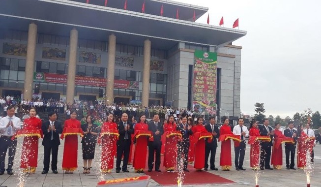 Saigon Co.op: Lễ xuất hành đoàn xe vải thiều Lục Ngạn