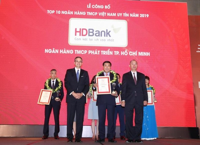 HDBank lọt top 6 ngân hàng thương mại cổ phần tư nhân uy tín