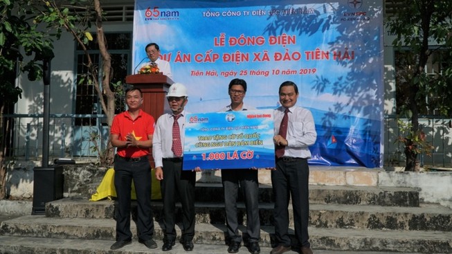 Người dân quần đảo Hải Tặc đã có điện lưới quốc gia