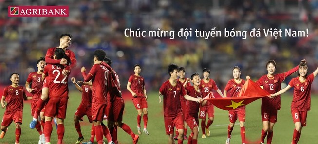 Agribank tặng 2 tỉ đồng cho hai đội tuyển bóng đá nam và nữ