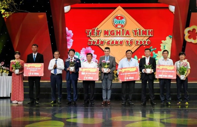 Sovico Group: 3 tỉ đồng chăm lo tết cho nông dân nghèo