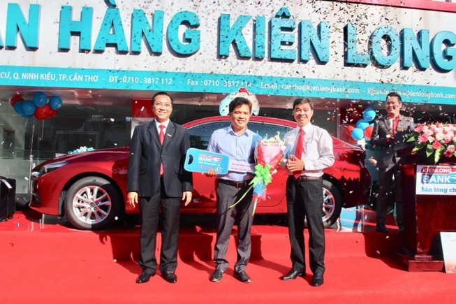Khách hàng tỉnh Kiên Giang trúng quà xế hộp
