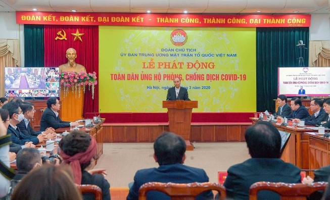 Vietcombank ủng hộ 10 tỉ đồng chống dịch COVID-19