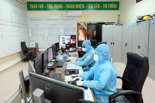 EVNNPT giữ an ninh, an toàn lưới điện mùa dịch COVID-19
