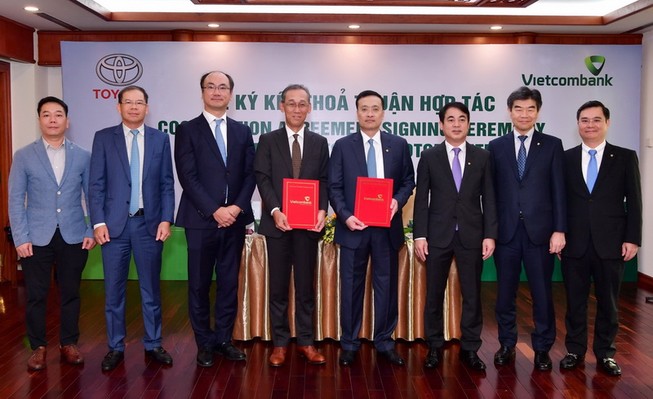 Vietcombank và Toyota Việt Nam ký hợp tác