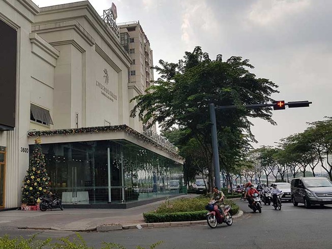 Yêu cầu tháo dỡ phần không phép Lâu đài ven sông