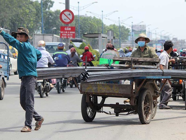TP.HCM yêu cầu tham mưu đề án cấm xe 3-4 bánh tự chế