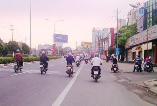 Mức phạt mới khi đi sai làn đường, phần đường
