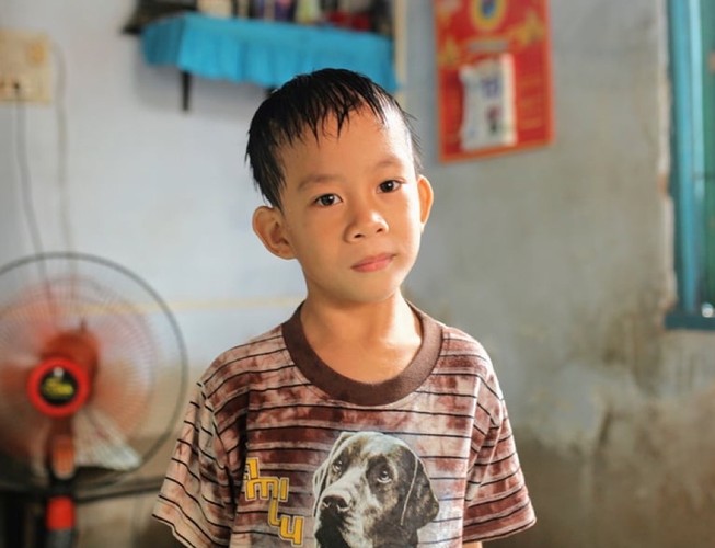Nhiều tấm lòng giúp đỡ gia đình bé Phi Long